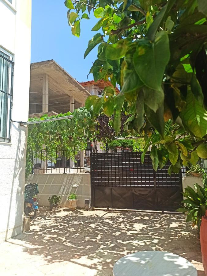 Achilles Apartments Sarande Exterior photo