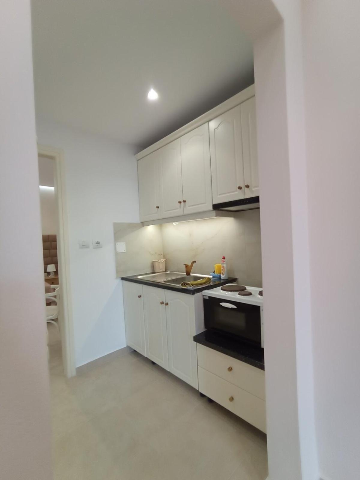 Achilles Apartments Sarande Exterior photo