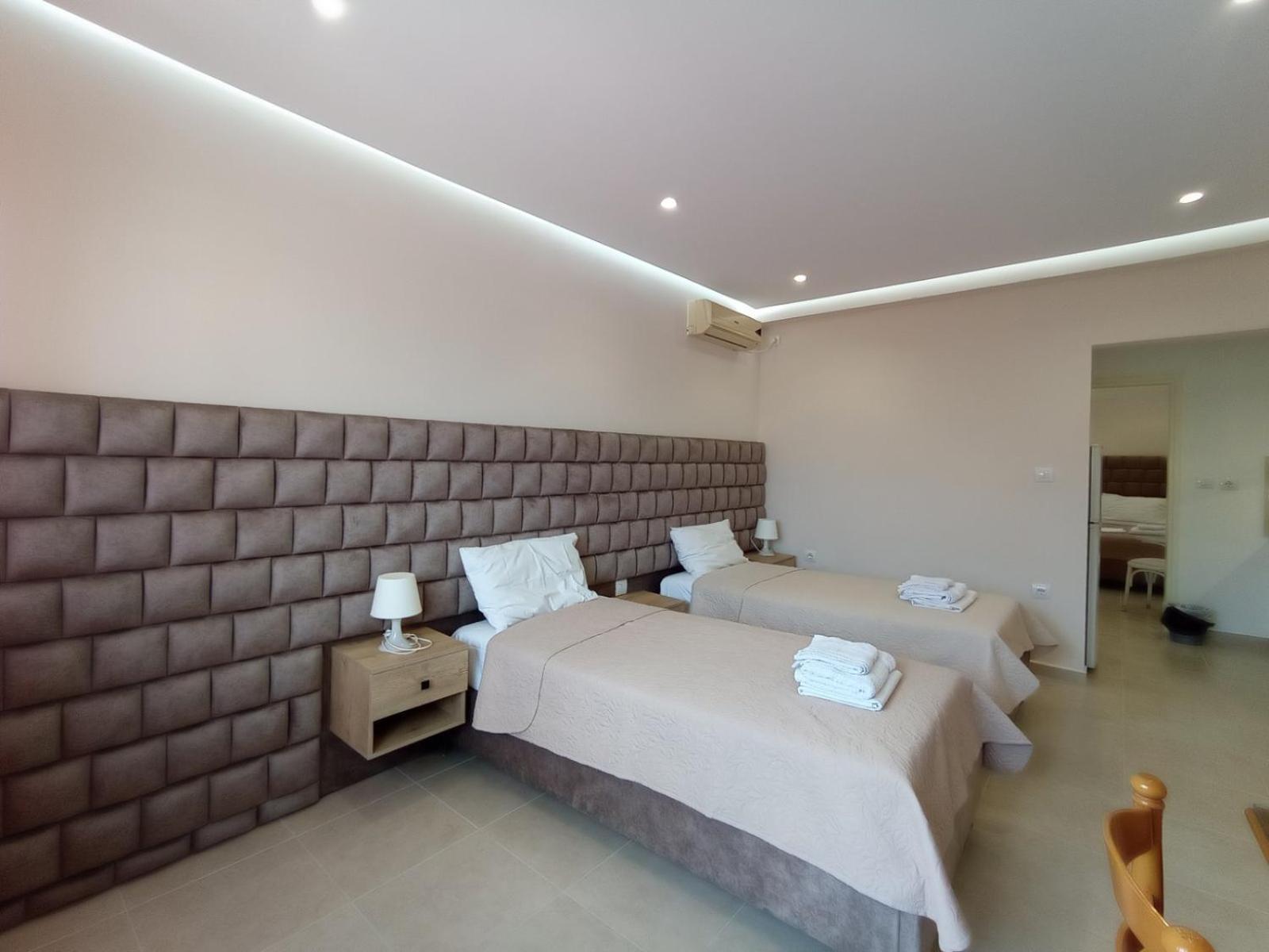 Achilles Apartments Sarande Exterior photo